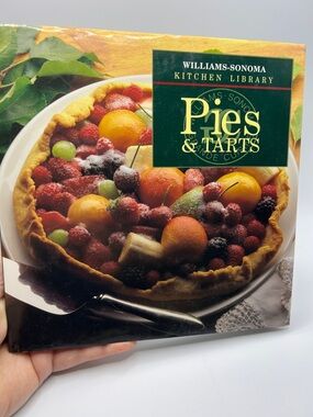 Williams-Sonoma Pies & Tarts Cookbook - Green and Yellow Cover